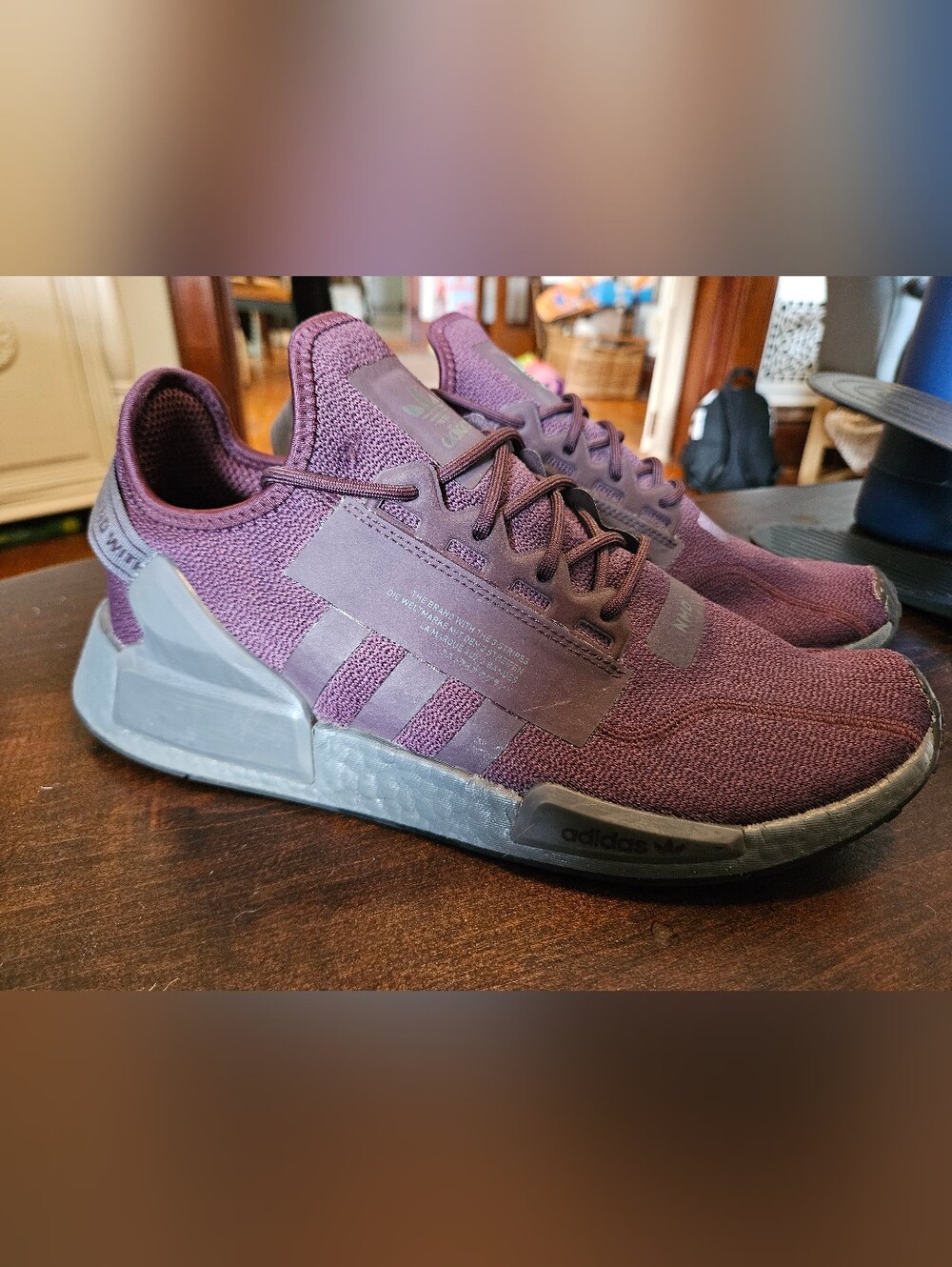 Adidas NMD_R1 V2
